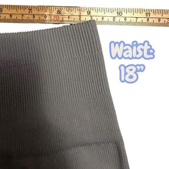 Lululemon Taryn Toomey Awakening Crop Ice Grey Ruched Size 0 Yoga Leggings - Picture 4 of 6